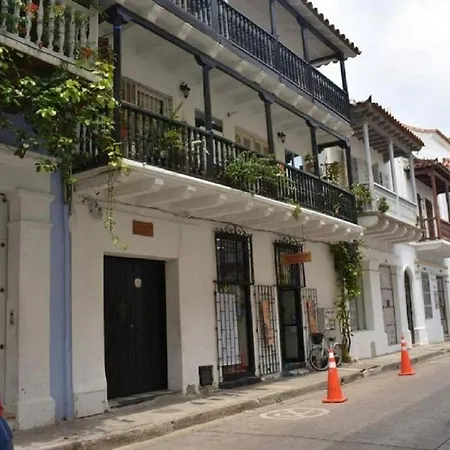 Room In Guest Room - Cm-6 Room In Cartagena